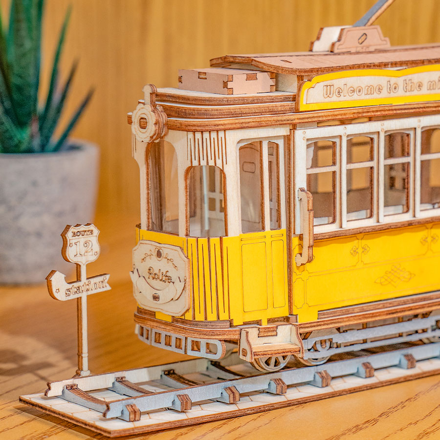 Rolife™ Medinis Konstruktorius „Tramcar“