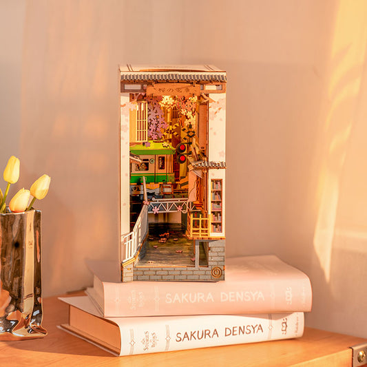 Rolife™ Book Nook Konstruktorius „Sakura“